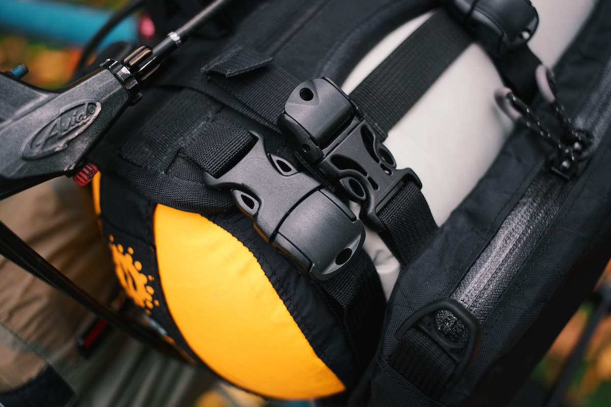 Revelate Handlebar Bags Harness vs Sweet Roll