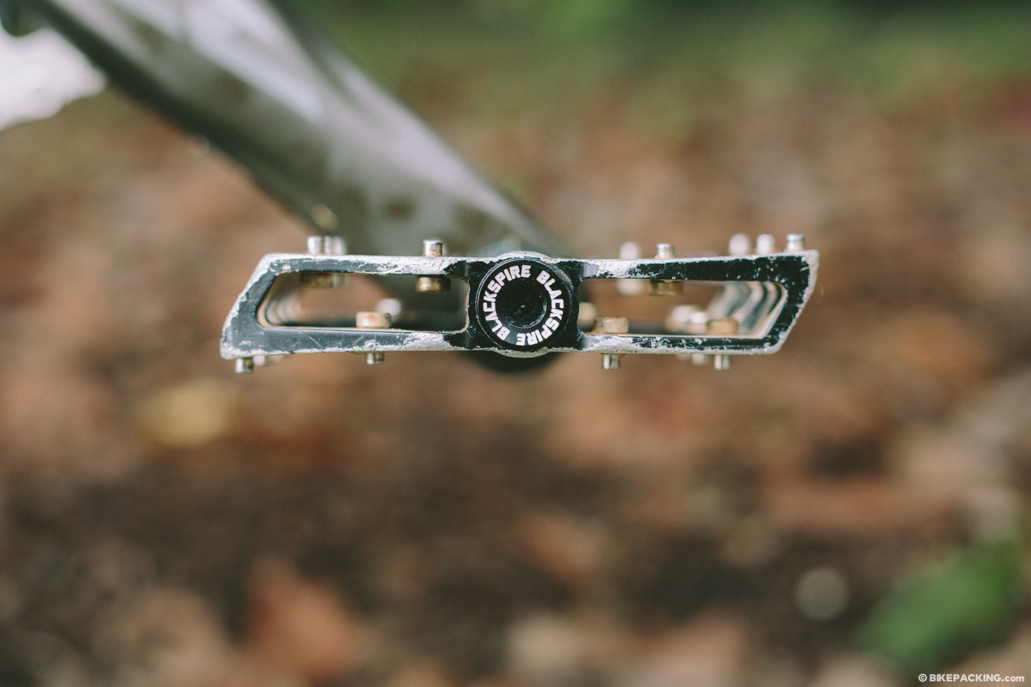 bikepacking flat pedals
