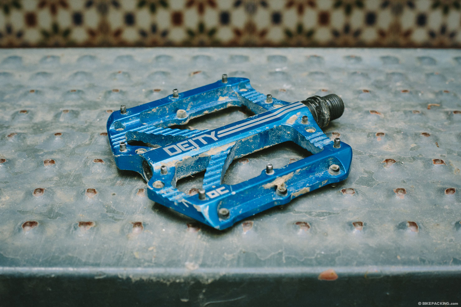 bikepacking flat pedals