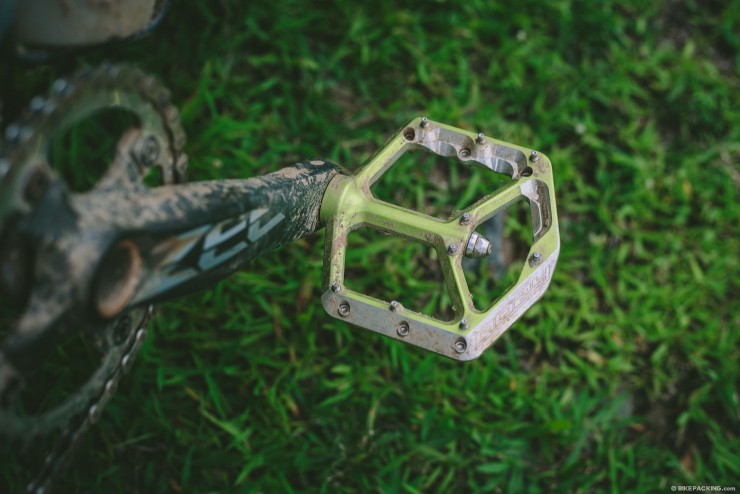 bikepacking flat pedals