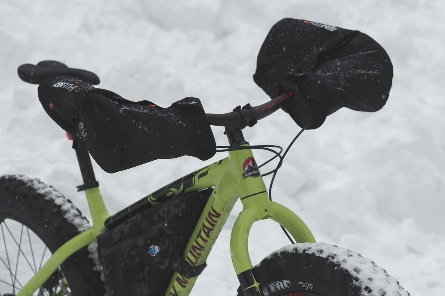 cobrafist winter cycling pogie