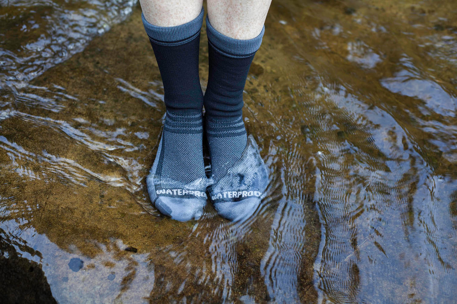Showers Pass Waterproof Socks And Gloves Bikeng Com Showers Pass Crosspoint Waterproof Gloves Socks