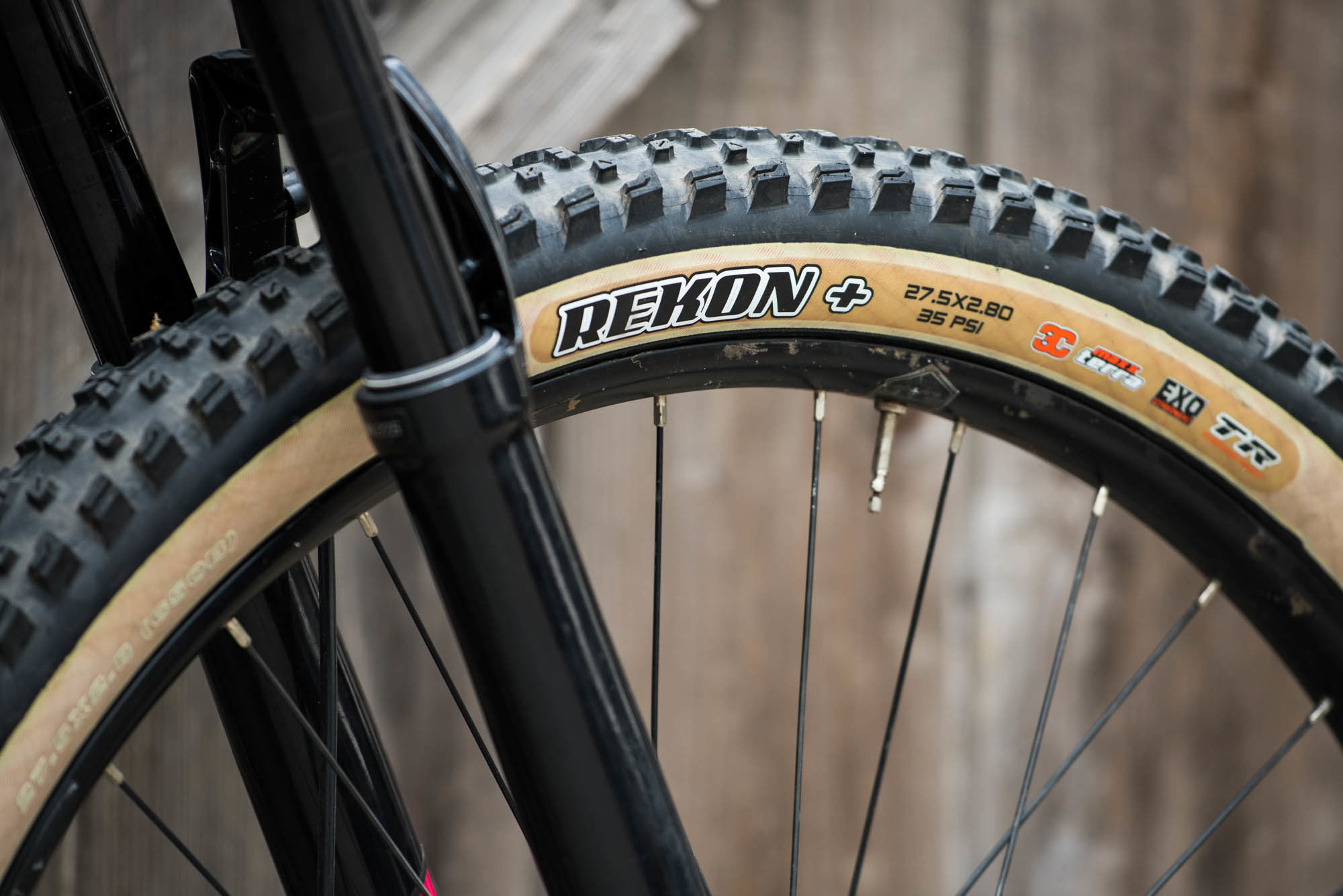 maxxis-rekon-27-5-x-2-8-skinwall-tire-review-bikepacking