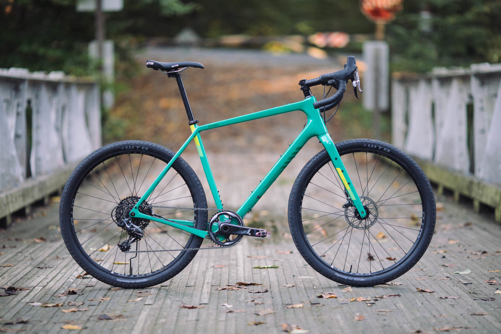 650b hybrid tyres