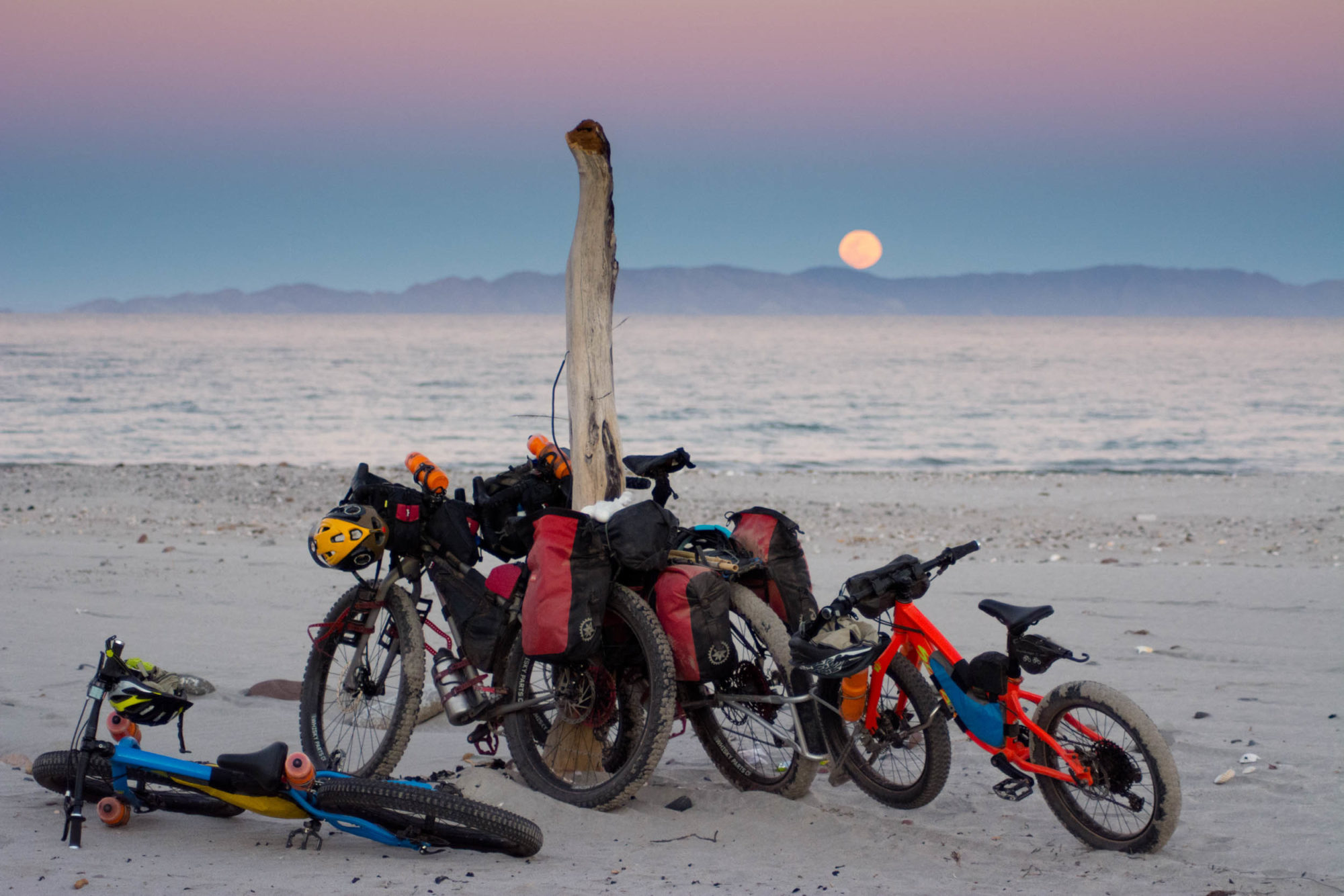 Bikepacking Photography | Photo of the Day | Baja Devide